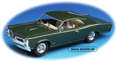 CARRERA Evolution Evolution Pontiac GTO green